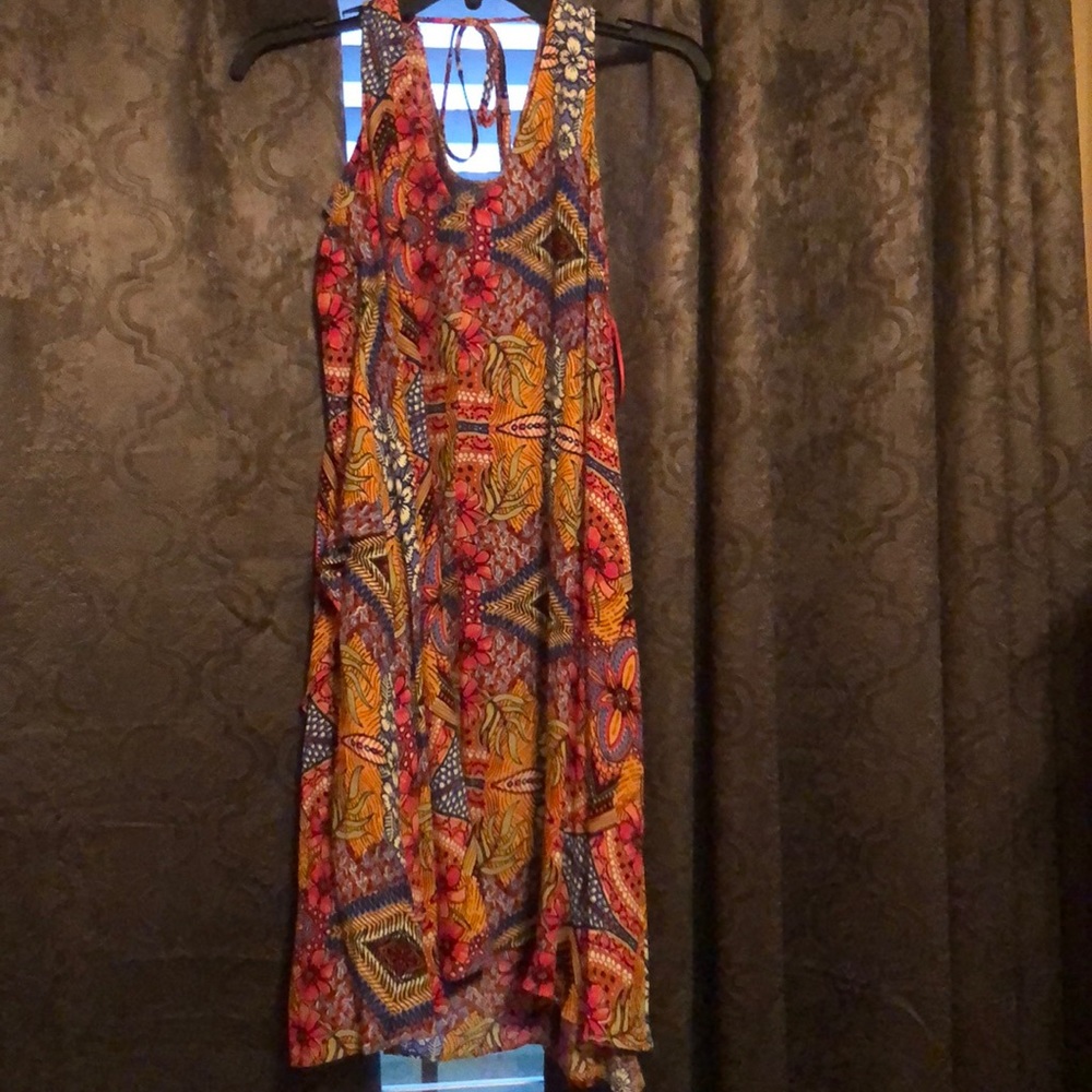 Beautiful multi color sleeveless dress size 6